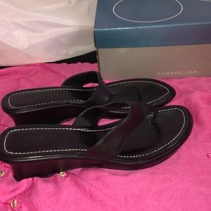 Nine West Blk Leather Sandals